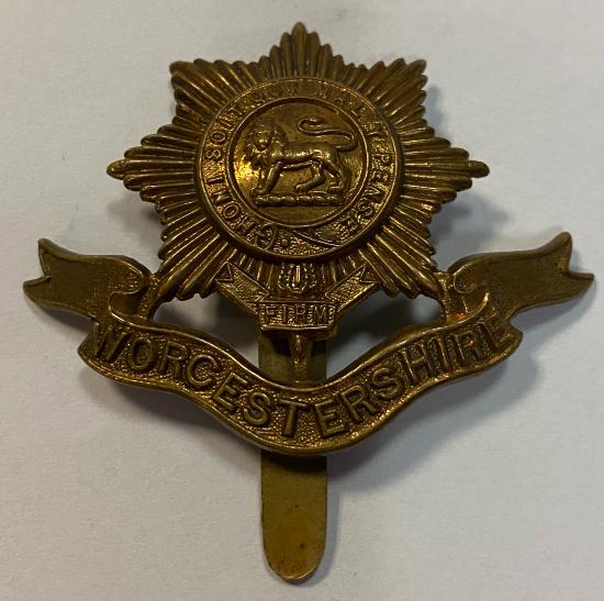 WW2 Worcestershire Regt Cap Badge