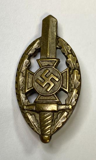 WW2 German NSKOV Membership Badge