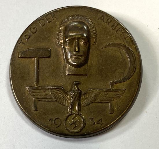 WW2 German Tag Der Arbeit 1934 Badge 