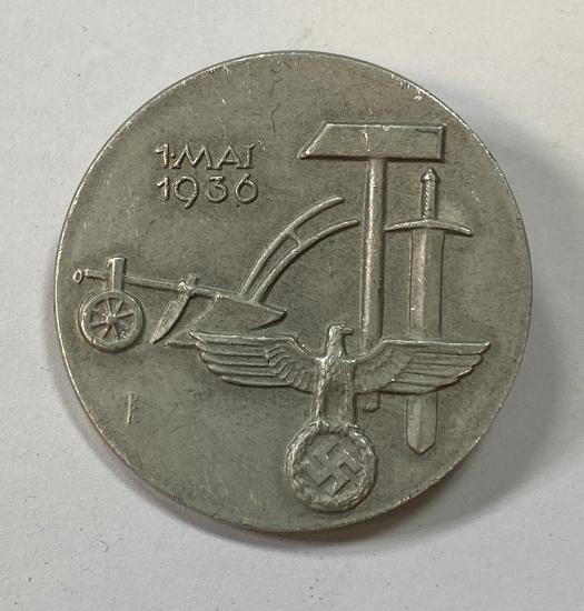 WW2 German 1 Mai 1936 Badge