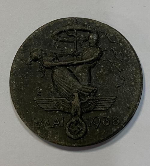 WW2 German 1 Mai 1938 Day Badge