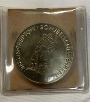 DDR Berlin -Treptow Sowjetisches Ehrenmal Memorial Coin