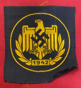 WW2 German NSRL 1942 Bronze Sports Badge In Cloth