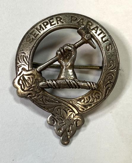 Clan Badge Semper Paratus