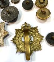 WW1/WW2 British Badge & Button Collection