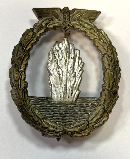 WW2 German Kriegsmarine Minesweeper Badge