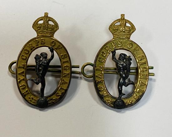 Royal Corp Of Signals Officer's 1st Pattern Collar Badges