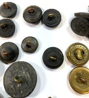 WW1/WW2 British Badge & Button Collection