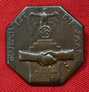 WW2 German 'Deutsch Ist Die Saar'1934  Day Badge